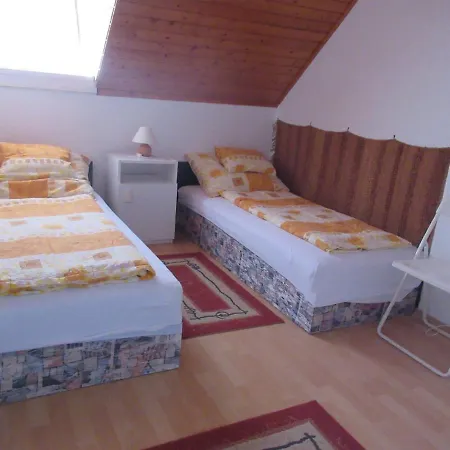 Prázdninový dům In Csopak/balaton 18315 Csopak